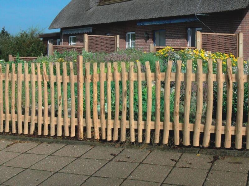 Gartenzaun Altmark Haselnuss, naturbelassen